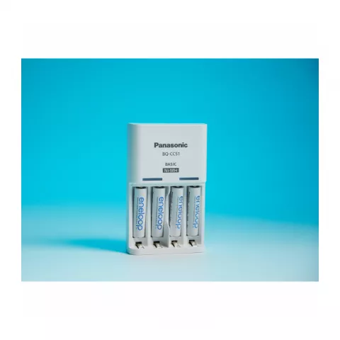 Зарядное устройство Panasonic Basic Charger с аккумуляторами Eneloop 4шт AAA 750 (K-KJ51MCD04E)