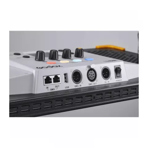 Осветитель светодиодный Godox LD150R RGB