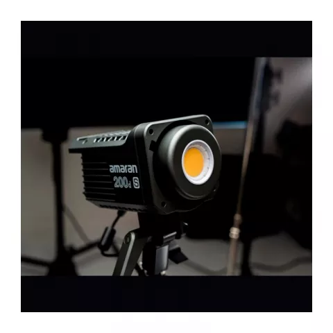 Светодиодный осветитель Aputure Amaran 200d S