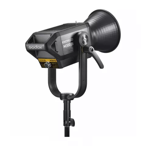 Светодиодный осветитель Godox Knowled M300Bi